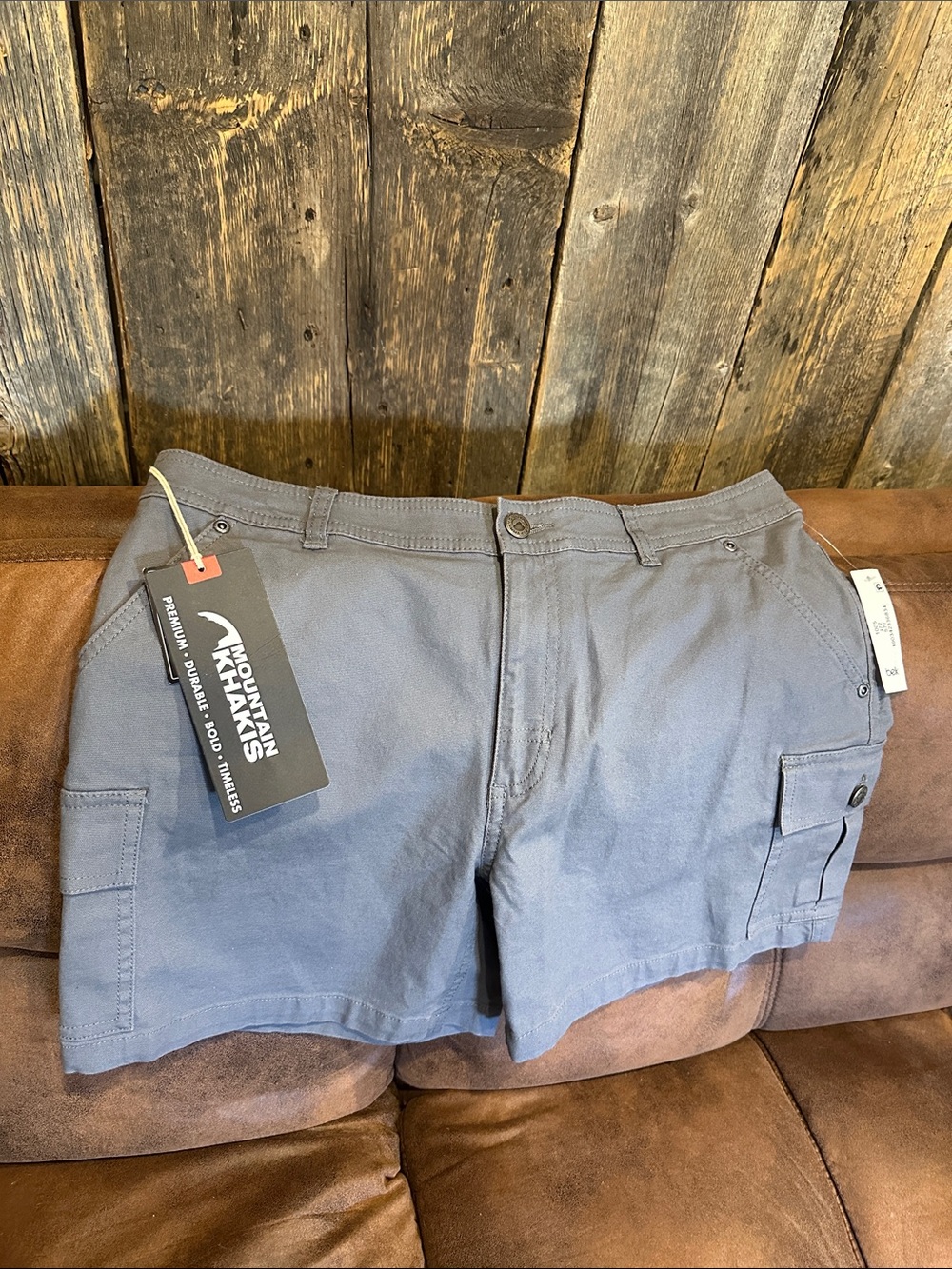 NWT Mountain Khakis Camber Shorts Classic Fit — Women’s 10 x 5 — Gunmetal Grey